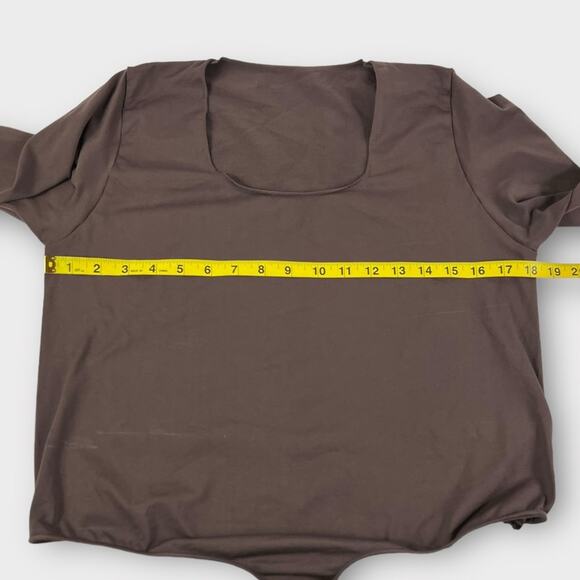 SKIMS Essential Long Sleeve Scoopneck Thong Bodysuit Size 4X/5X - Picture 2 of 3